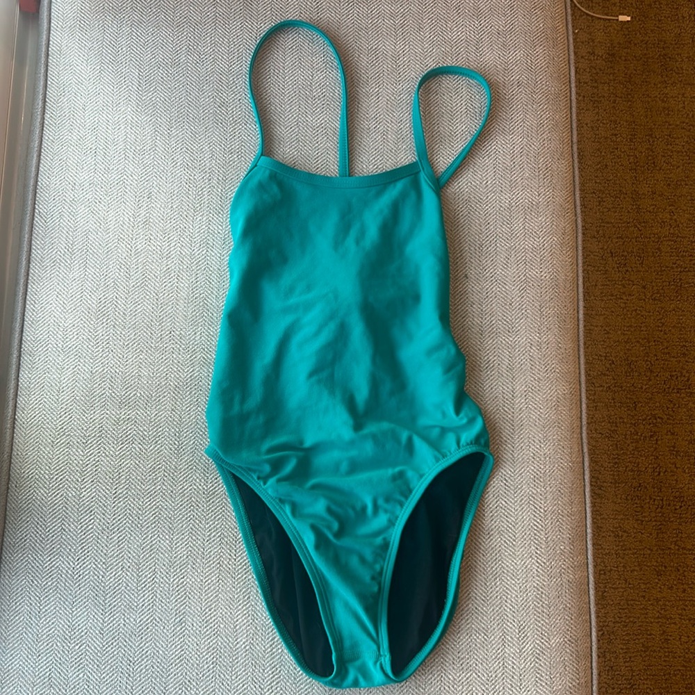 Joyln “Jackson 4” swimsuits // Size 28